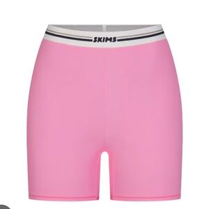 Skims Fits Everybody Logo Bike Shorts